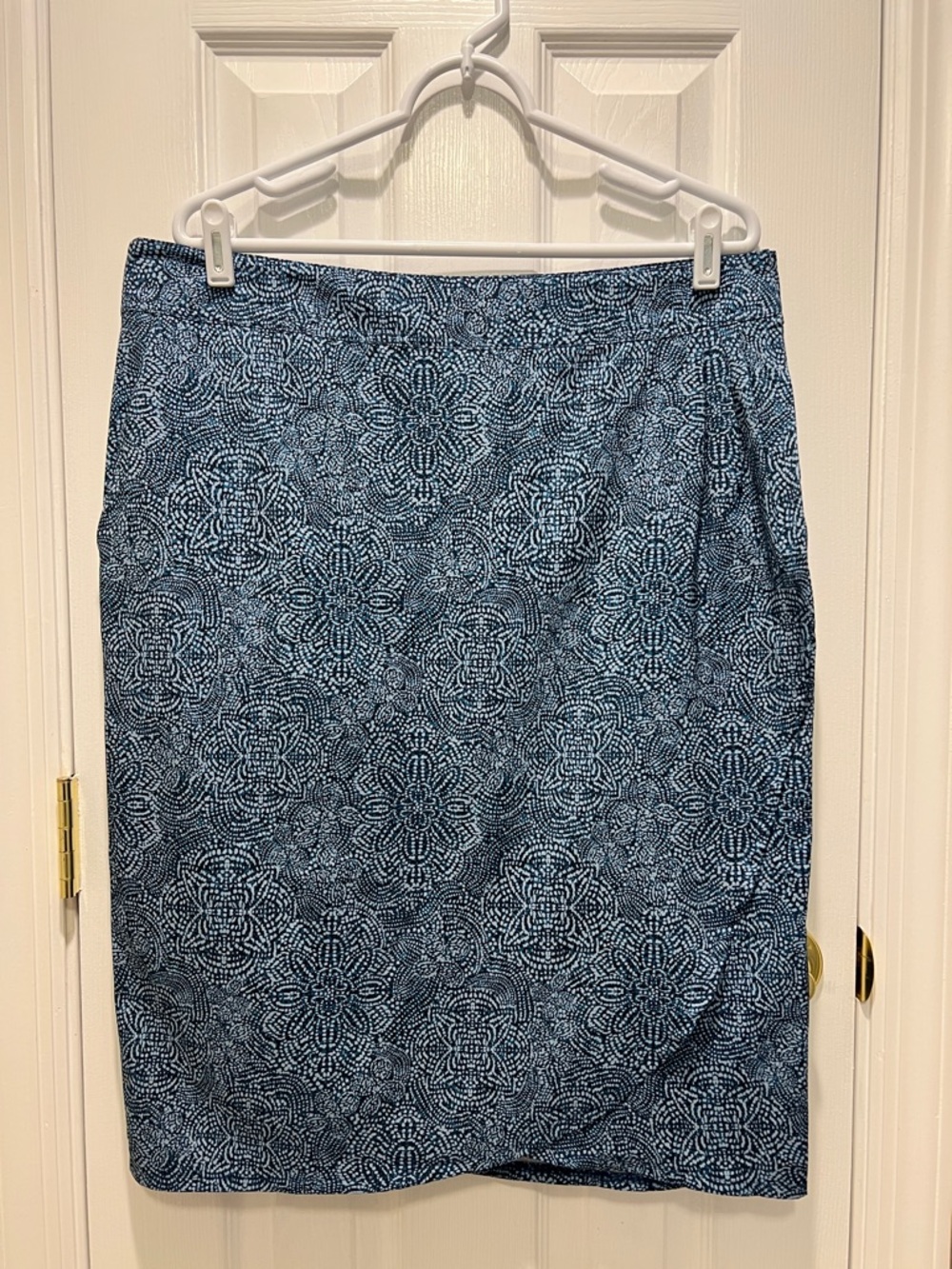 Ripskirt Hawaii Navy & Light Blue Patterned Pencil Skirt